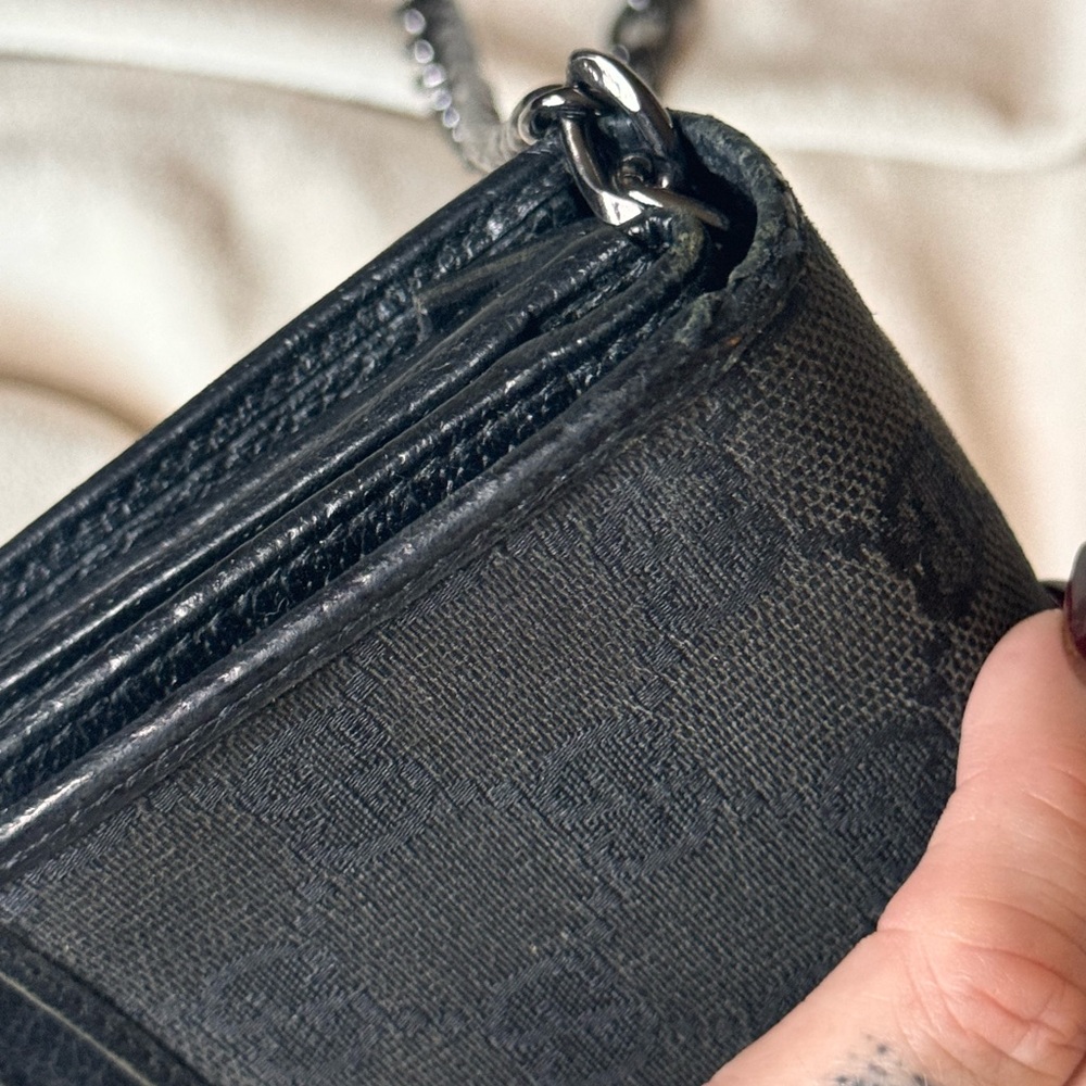 Gucci Monogram Wallet/Crossbody with 42” gunmetal chain - Picture 4 of 10
